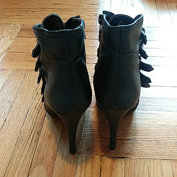 BLACK HIGH HEEL HALF BOOTS - Picture 4 of 5